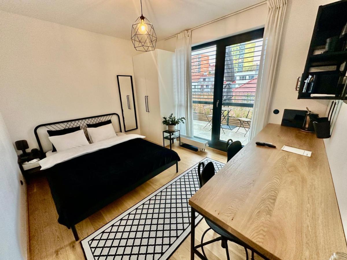 Room B 502 Прага Экстерьер фото